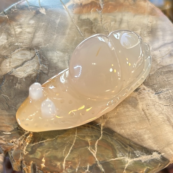 Agate Crystal Snail Carving! - Picture 4 of 9